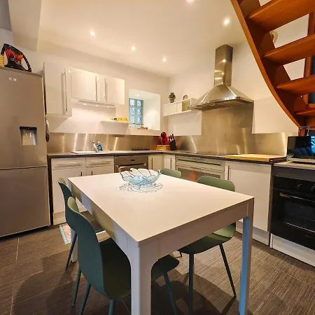 Charmante Petite Maison En Plein Centre Hébergement de vacances Caen