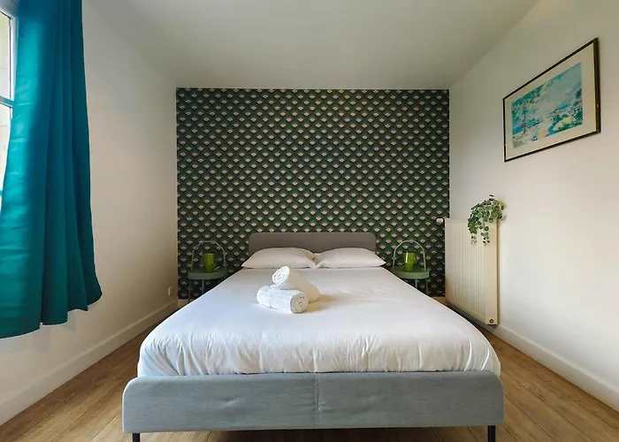 Hébergement de vacances Charmante Petite Maison En Plein Centre